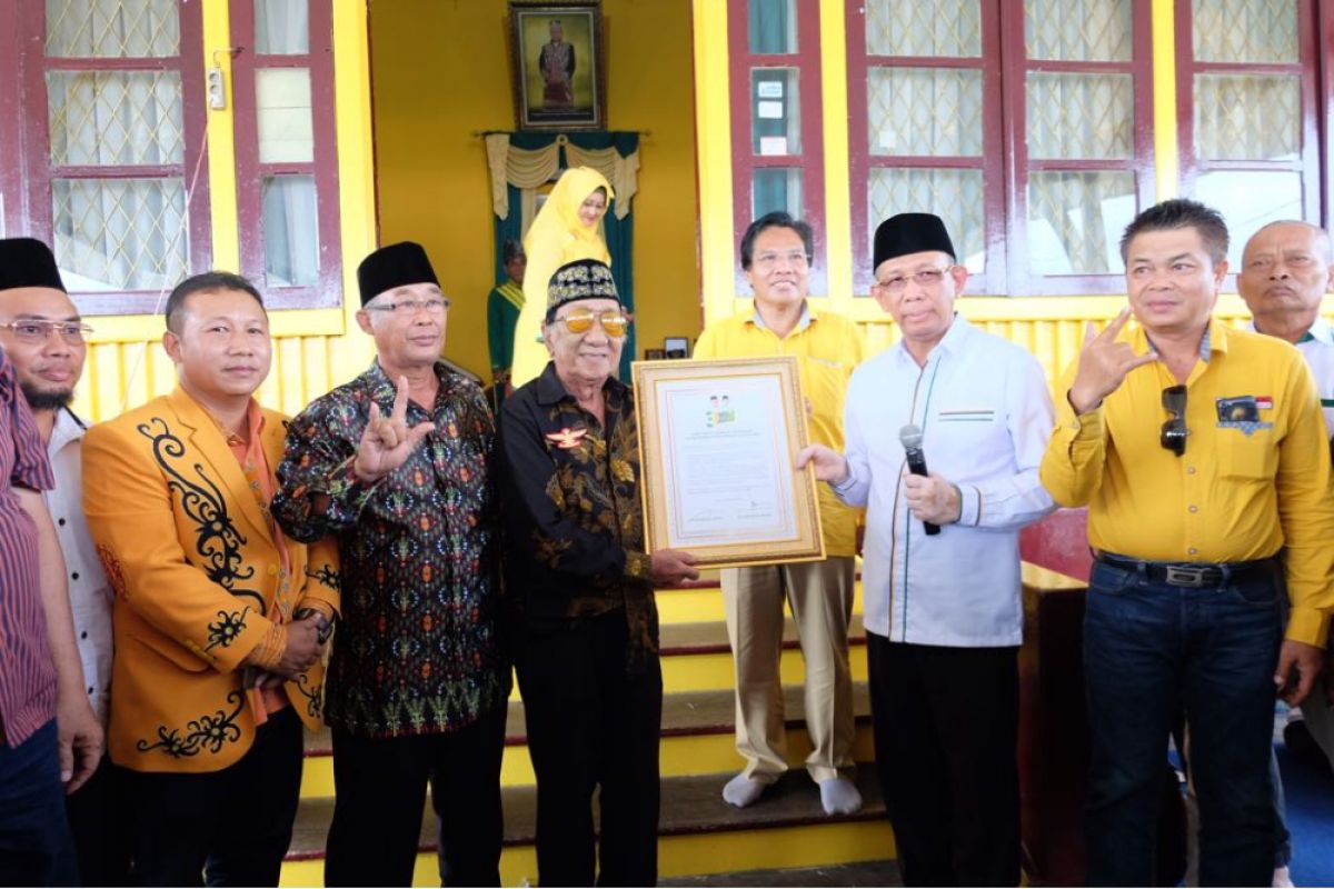 Sutarmidji serahkan komitmen Provinsi Kapuas Raya pada Sultan