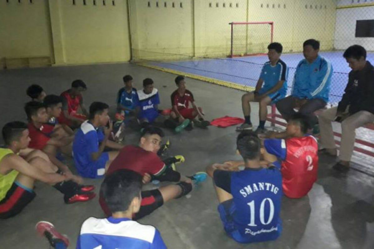 Tim Futsal Payakumbuh tetap latihan meski pra Porprov 2018 terancam batal