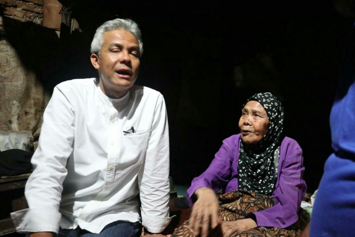 Terkait e-KTP, Ganjar persiilakan baca "statement" awal