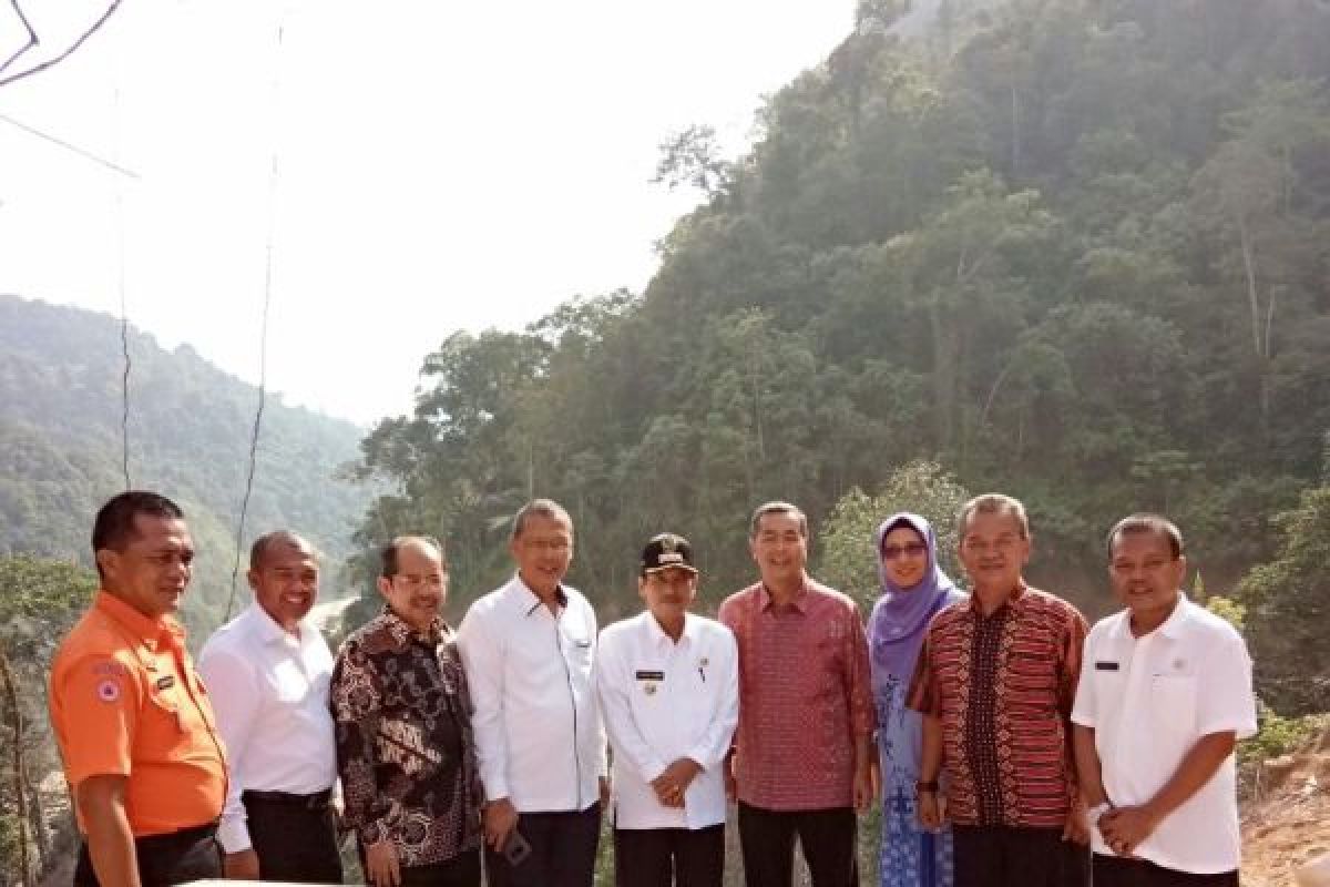 Petinggi universitas andalas kunjungan ke kawasan geopart Silokek