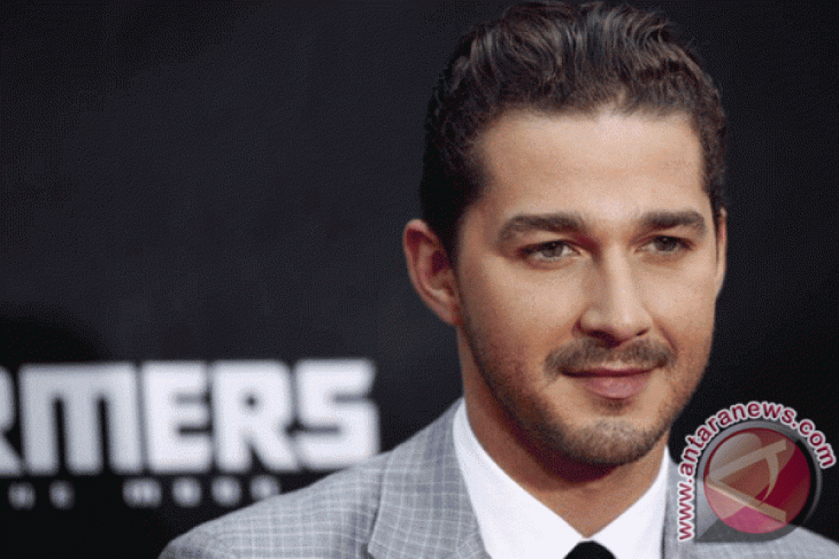 Shia LaBeouf akan perankan ayahnya sendiri di film "Honey Boy"