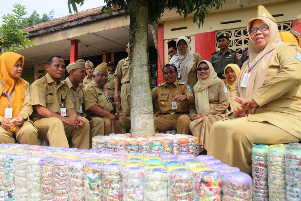 Masyarakat Purbalingga diminta olah sampah jadi barang bernilai jual