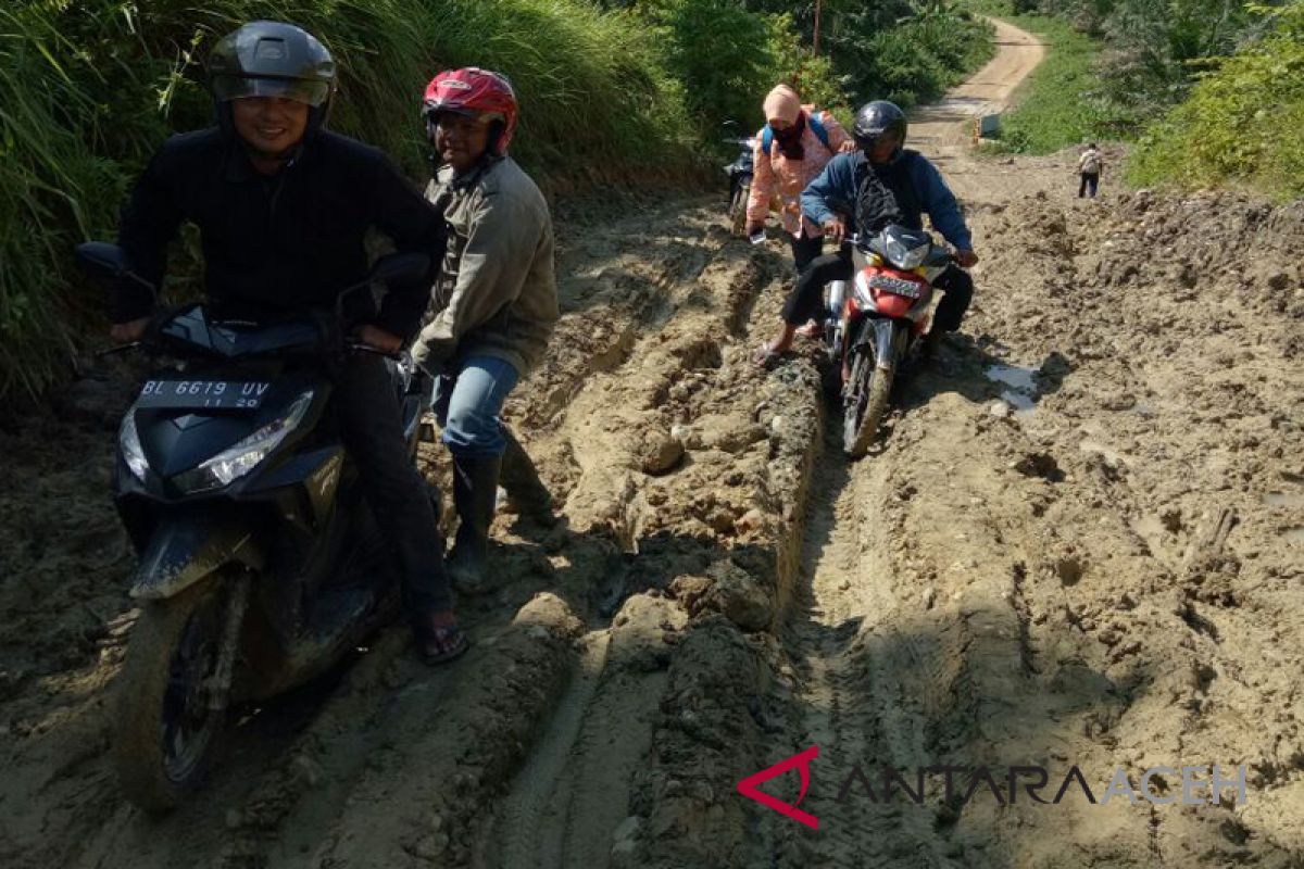 Simpang Jernih butuh jalan dan jembatan