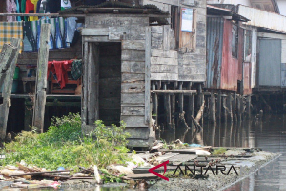 Warga Pinggiran Sungai Banjarmasin Minta Toilet Apung