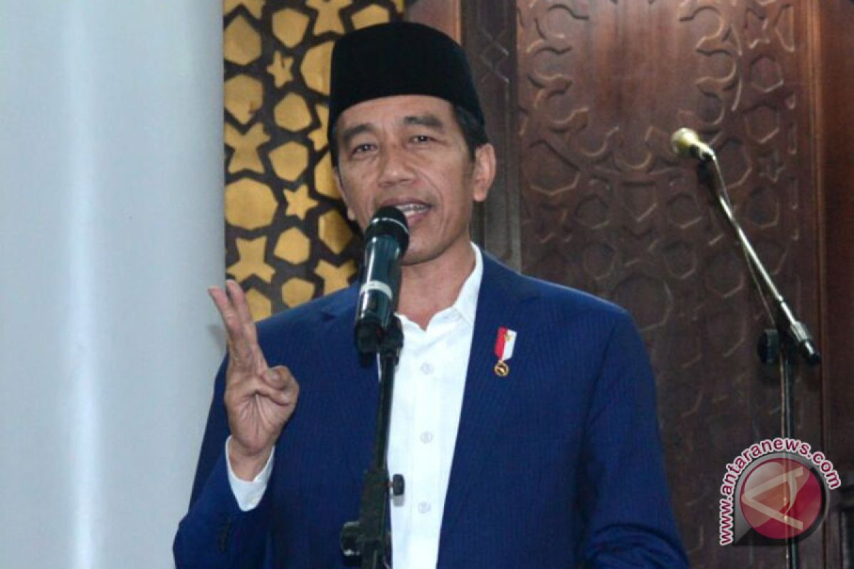 Artikel - Jokowi di tepian "Padang Kurusetra"