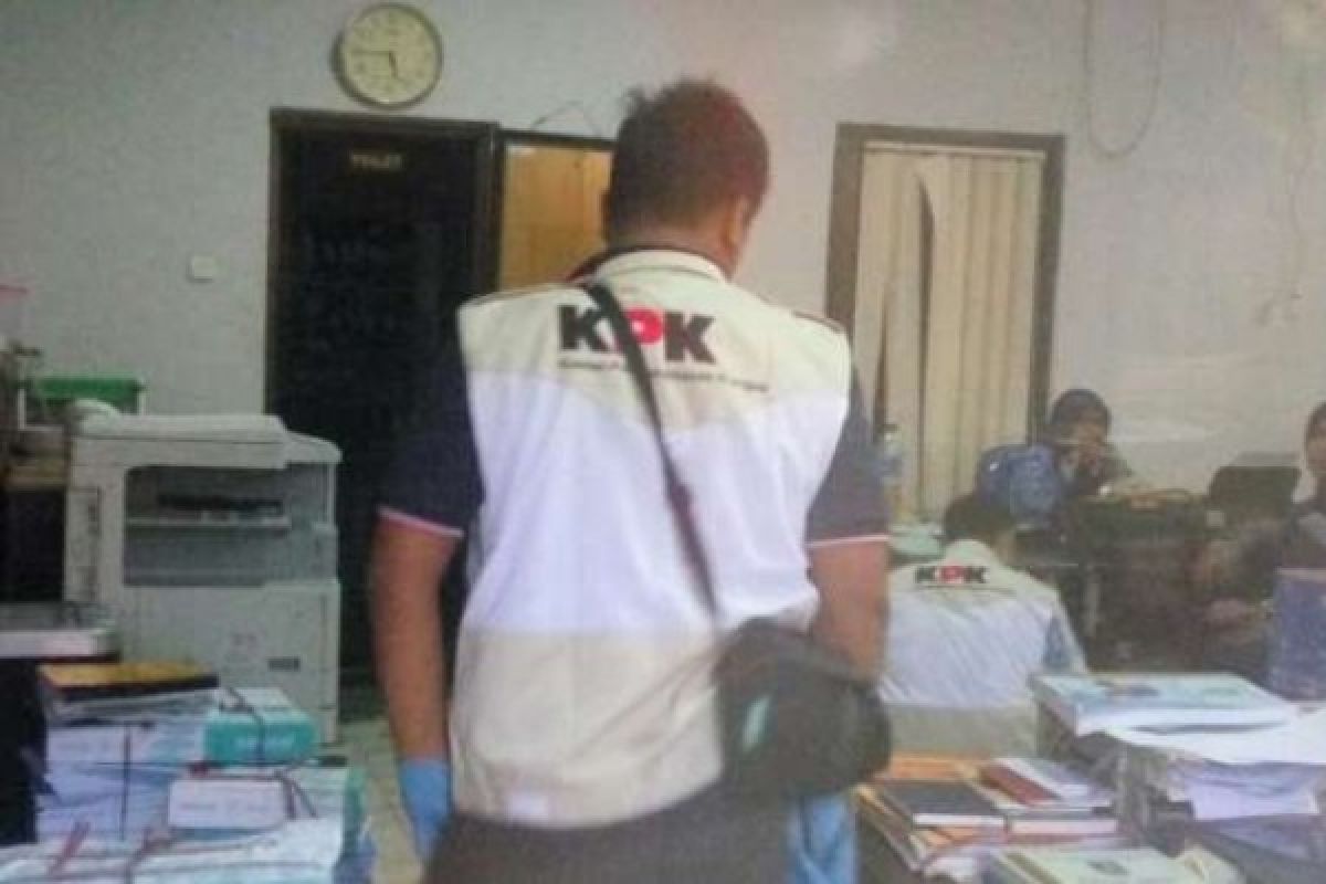 Kantor Kontraktor di Pekanbaru Digeledah Terkait Kasus Korupsi Jalan di Rupat