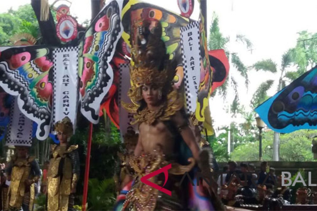 Pastika lepas pawai budaya 