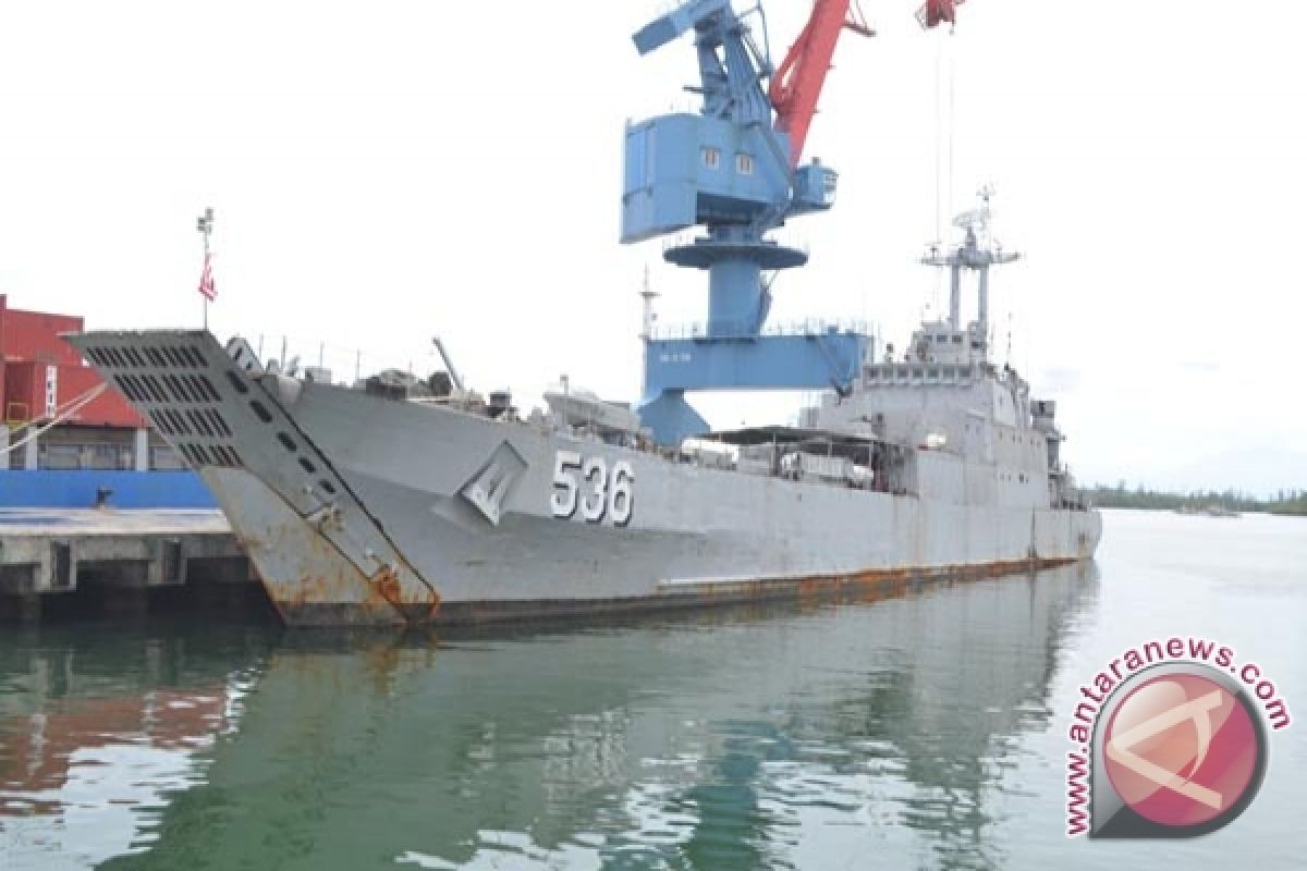 KRI Teluk Sibolga 536 berlabuh di Kualatungkal