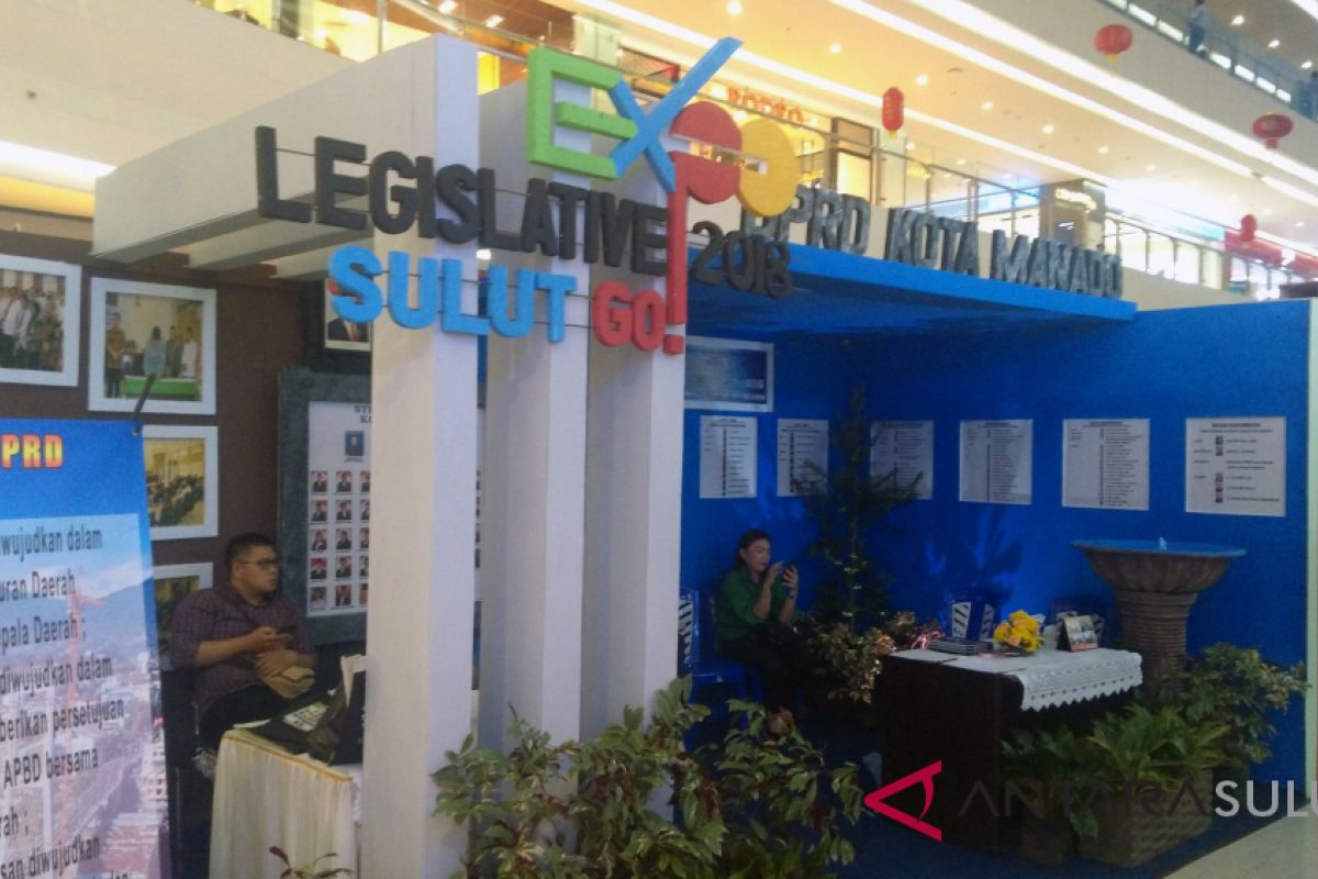 Bernuansa Biru DPRD Manado Ikut Legislative Sulutgo Expo 2018