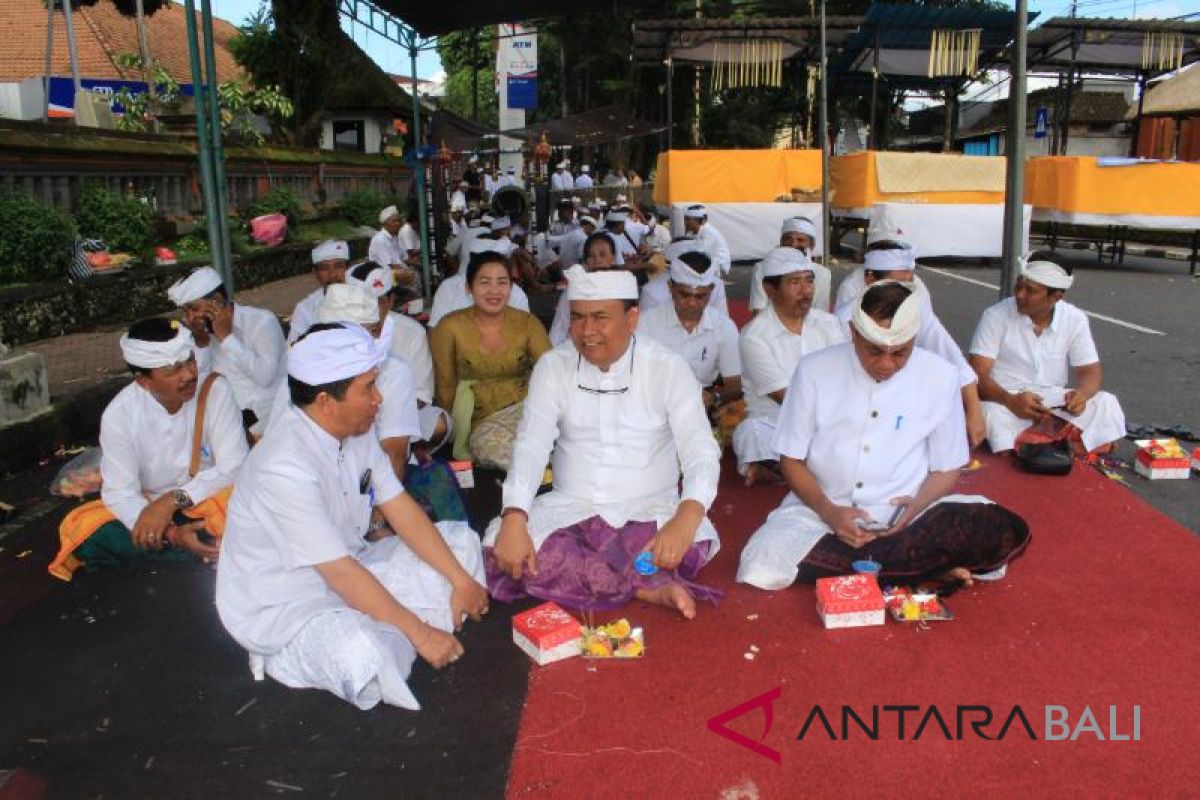 Pemkab Bangli sucikan hewan kurban jelang Tawur Agung Kesanga