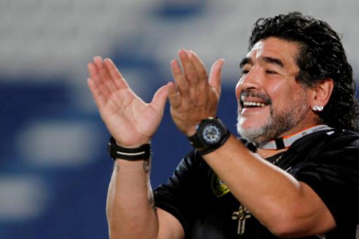 Maradona Tangani Klub Belarusia Dynamo Brest