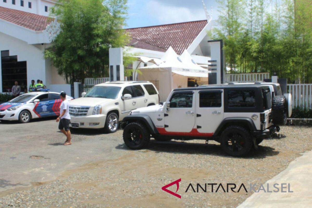 Inilah Harga Fantastis Mobil Bupati HST Nonaktif Yang Disita KPK