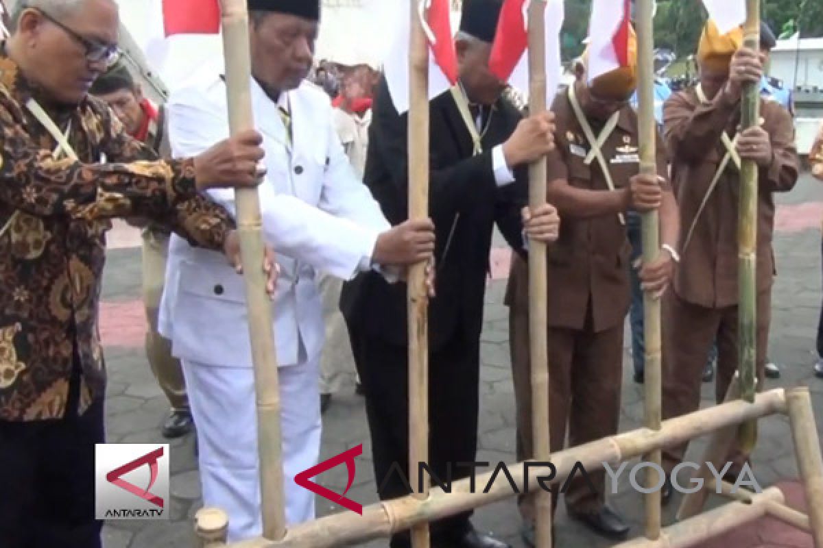 15.000 bambu runcing dipancangkan di Monjali