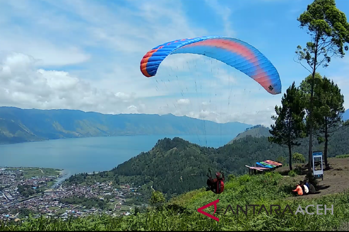 Pemkab Aceh Tengah tertarik pengembangan wisata paralayang