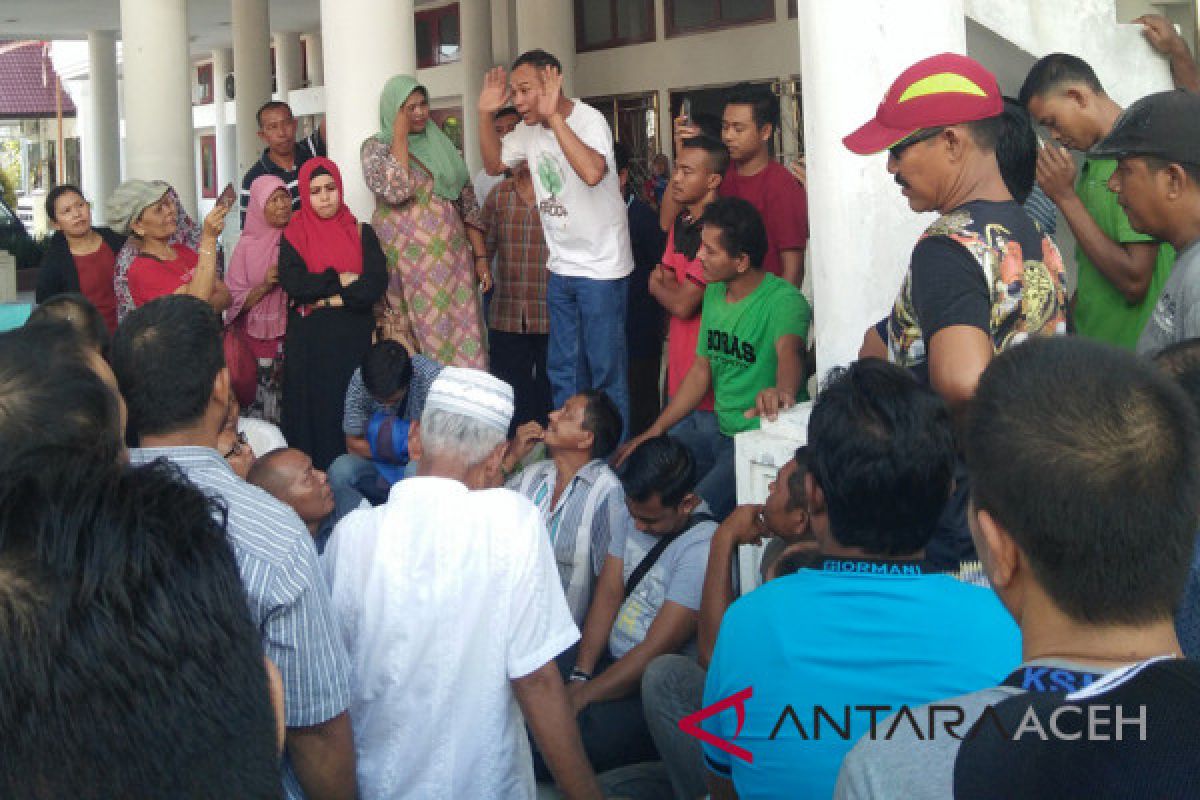 Disperindagkop Aceh Selatan intimidasi pedagang