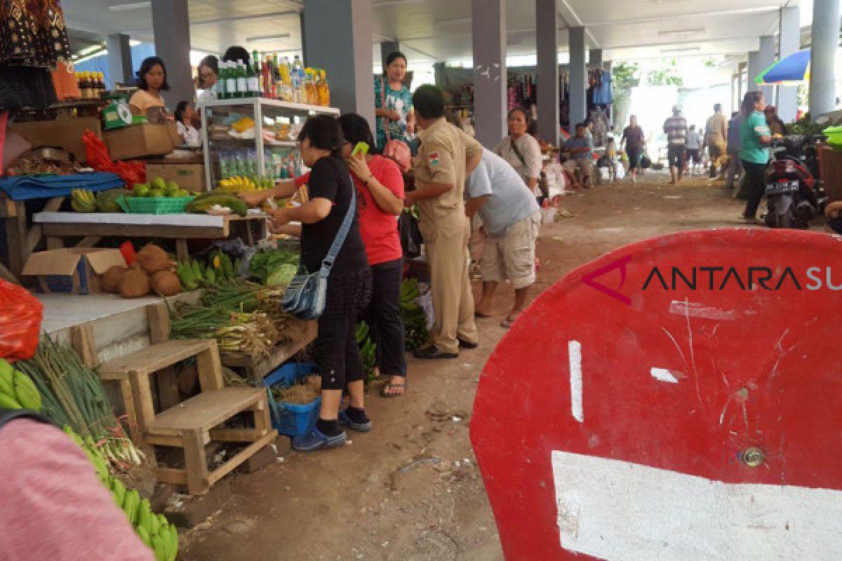 Pemkab Minahasa Tenggara pastikan restribusi pasar sesuai Perda