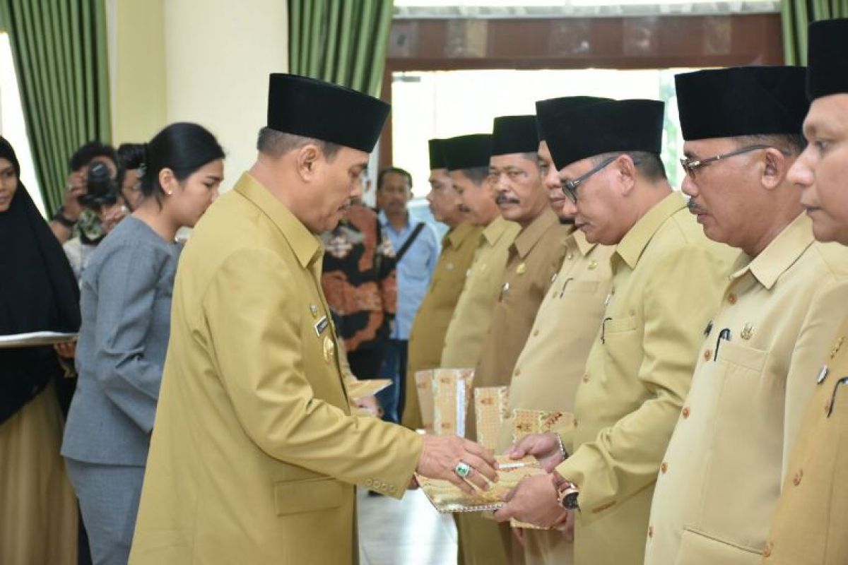 Bupati Lantik 62 Kepala Satuan Pendidikan