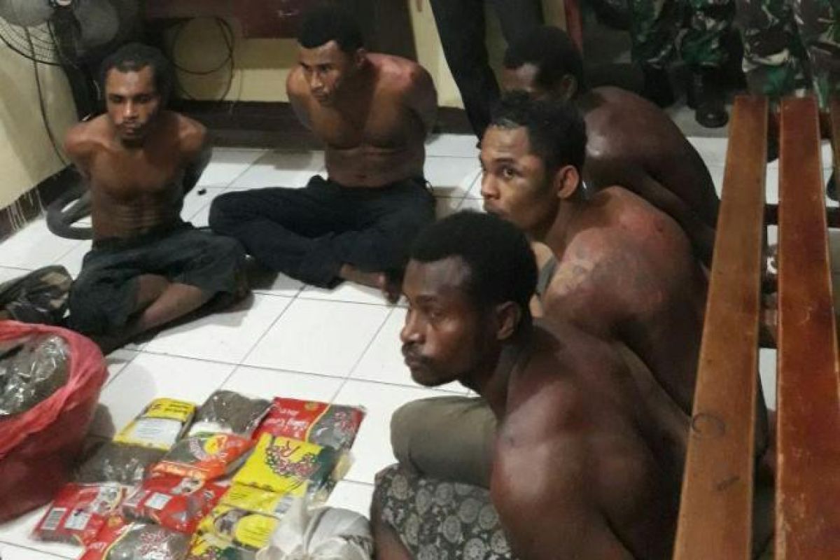 TNI tangkap warga PNG diduga pengedar 5,2 kilogram ganja
