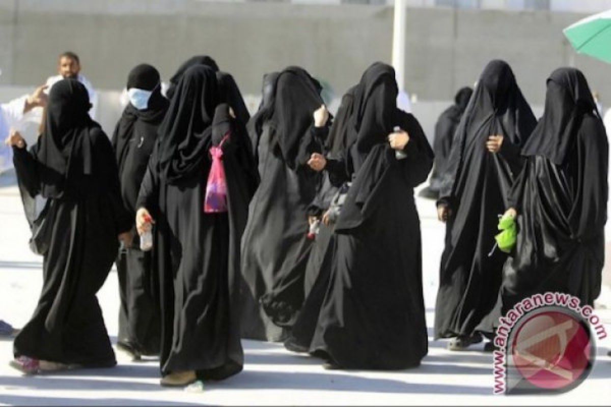 Ribuan perempuan Arab Saudi turun ke jalan