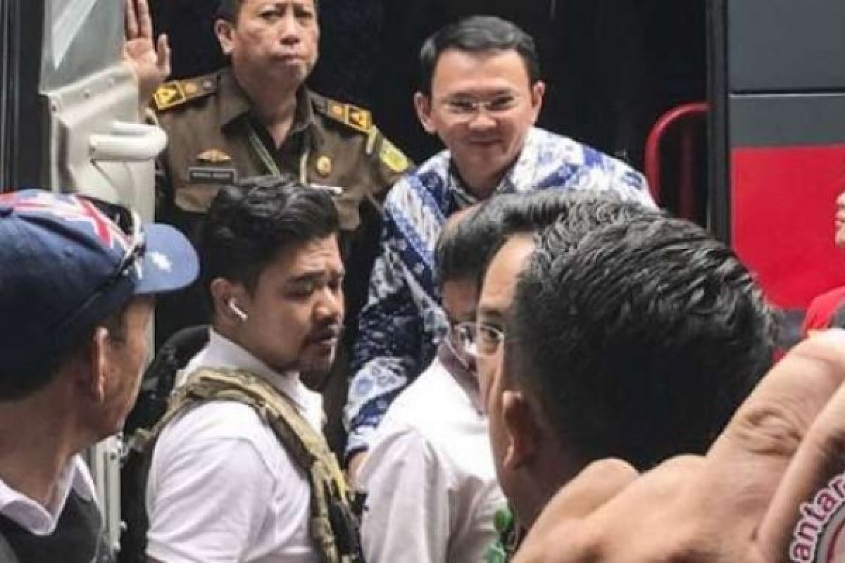 PK Ahok Ditolak Hakim Artidjo Alkostar