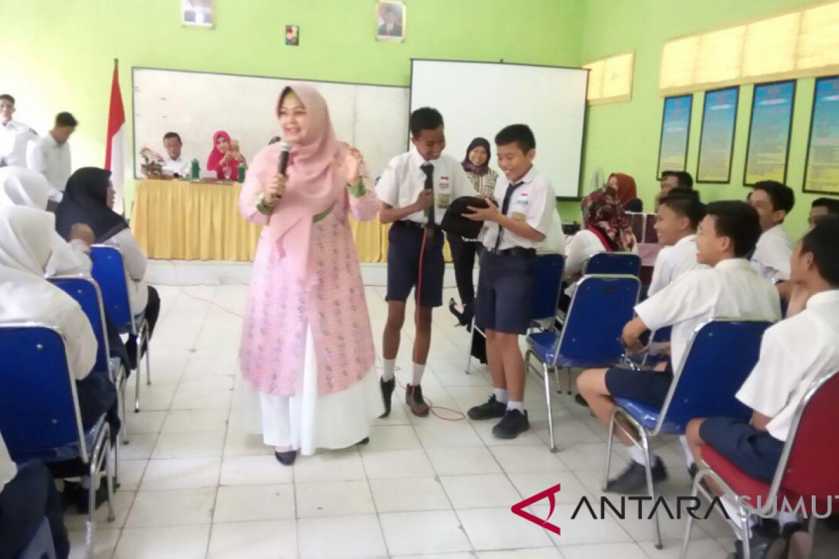 Remaja harus menentukan masa depan