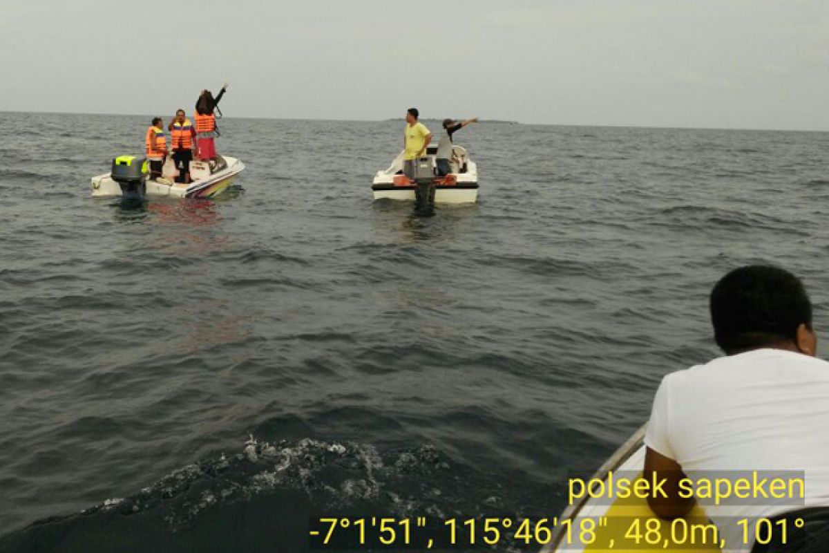 12 Penumpang Perahu Terbalik Belum Ditemukan