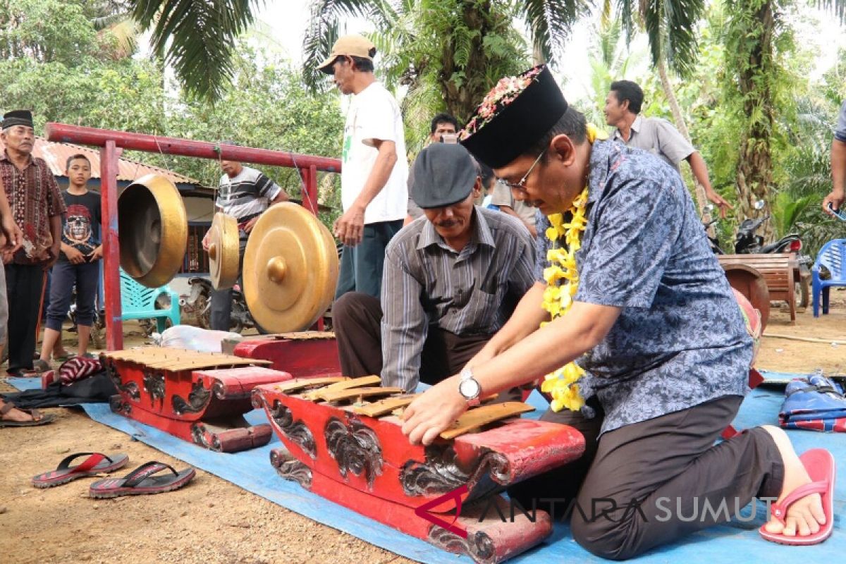 Djarot kunjungi masyarakat desa perbatasan Sumut-Riau