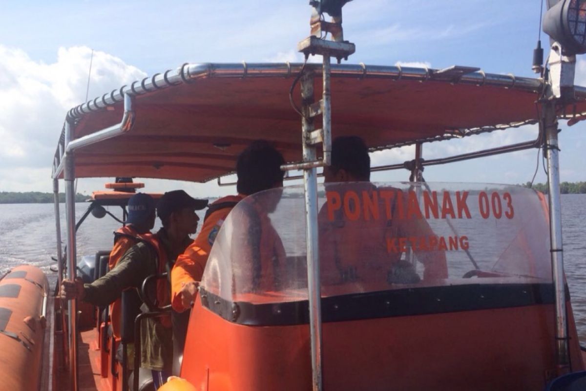 Pos SAR Ketapang bantu pencarian nelayan hilang di Kayong