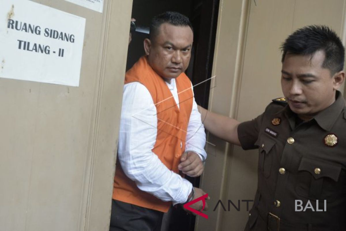 Kakak Anggota DPRD Bali dituntut sembilan tahun