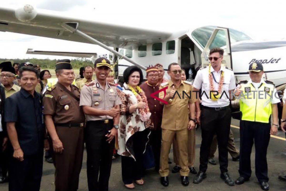 Susi Air penerbangan perdana di Bandara Buntok