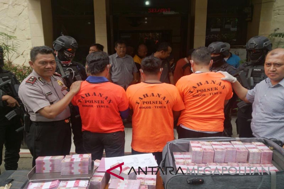 Uang palsu Rp6 miliar di Bogor pesanan dari Tangerang (Video)