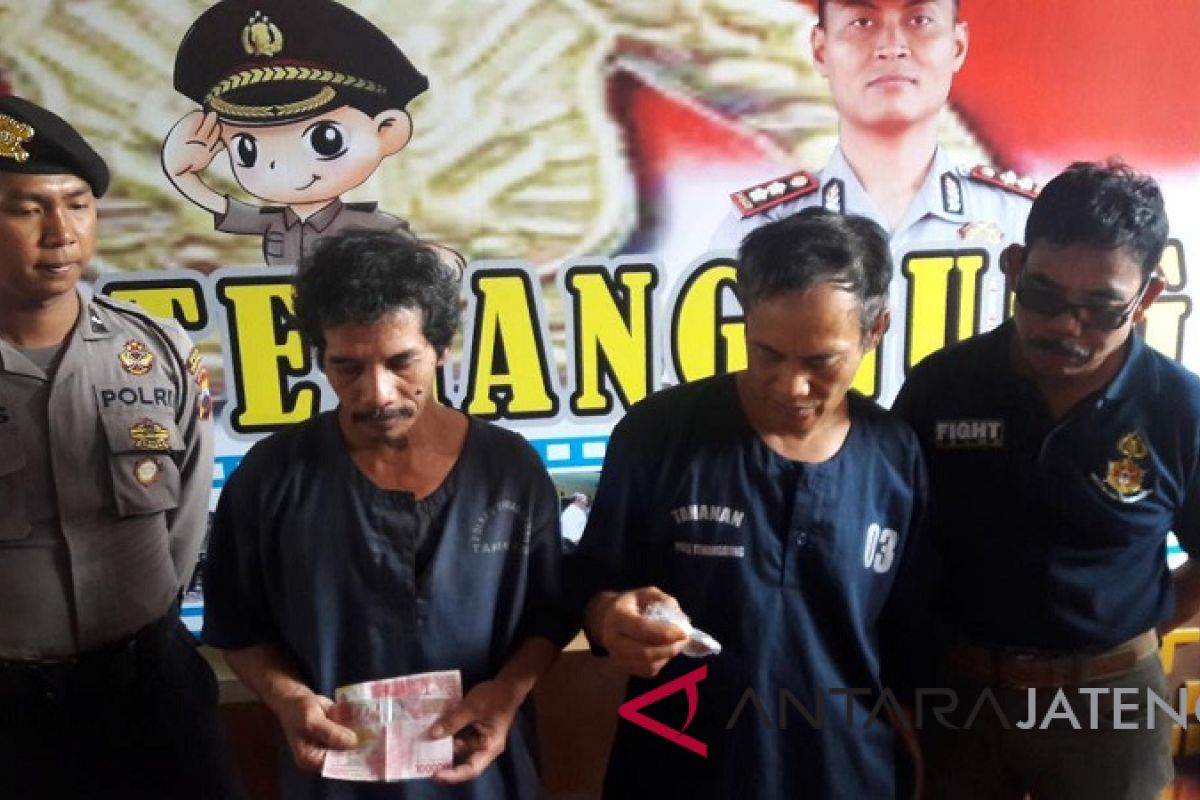 Dua pengedar uang palsu di Temanggung diringkus