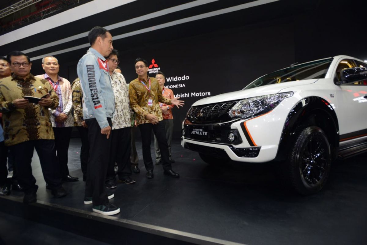 Triton Athlete, rayuan baru Mitsubishi untuk pehobi (11 foto)