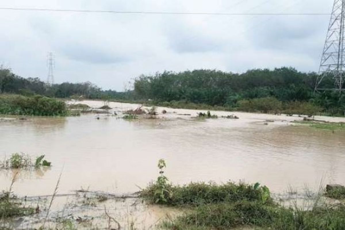 2 Jalan Provinsi Rusak di Kuansing, 50 Rumah Terendam Banjir