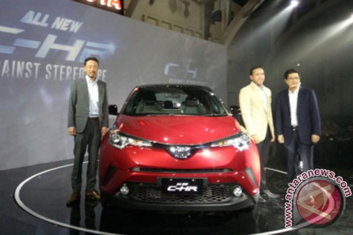 Toyota C-HR diimpor dari Thailand, ditarget laku 140 unit per bulan