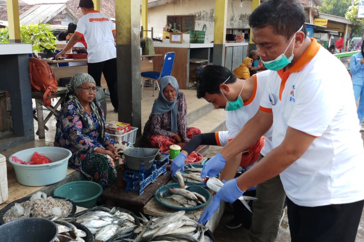 BKIPM Uji Formalin Produk Perikanan Sidoarjo (Video)