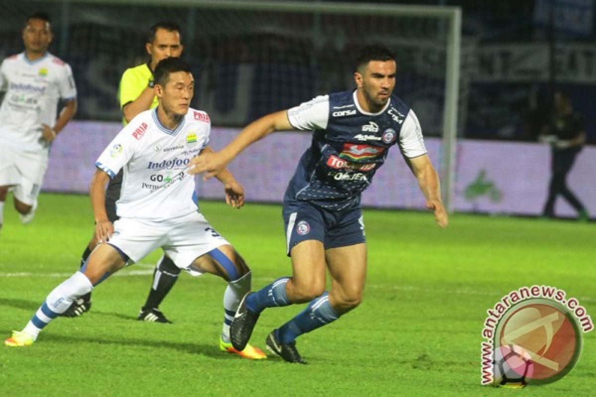 Pelatih Persib tunggu keputusan komdis soal Arema