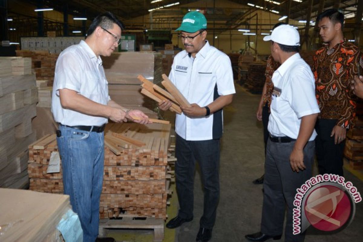 Gus Ipul janji dukung industri mebel Jawa Timur