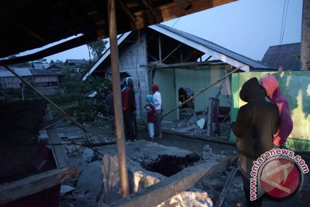 Akibat gempa Banjarnegara, 316 rumah rusak
