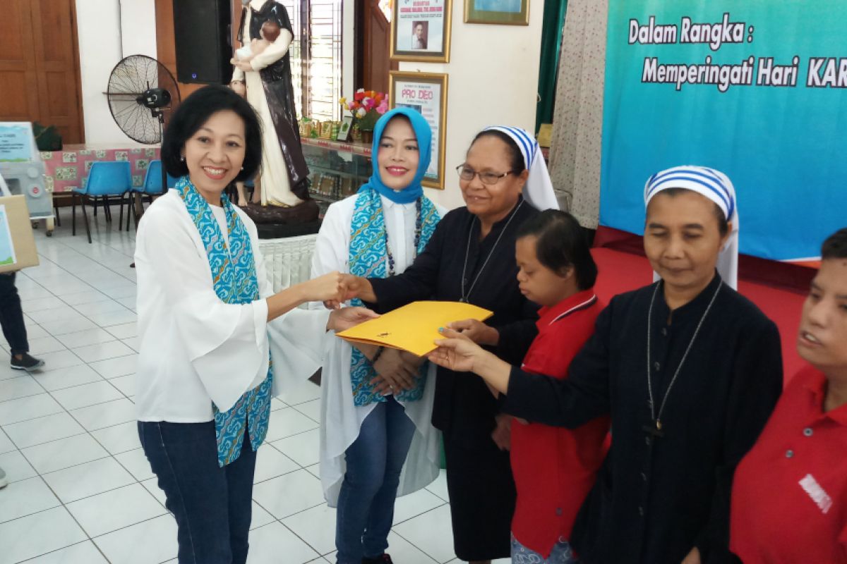 PIKKA Berikan Santunan Anak Berkebutuhan Khusus