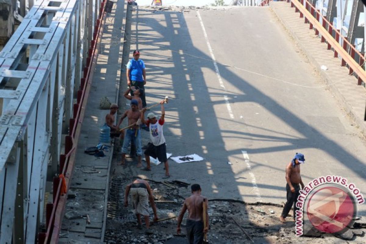 Perbaikan jembatan Widang Tuban 1,5 bulan