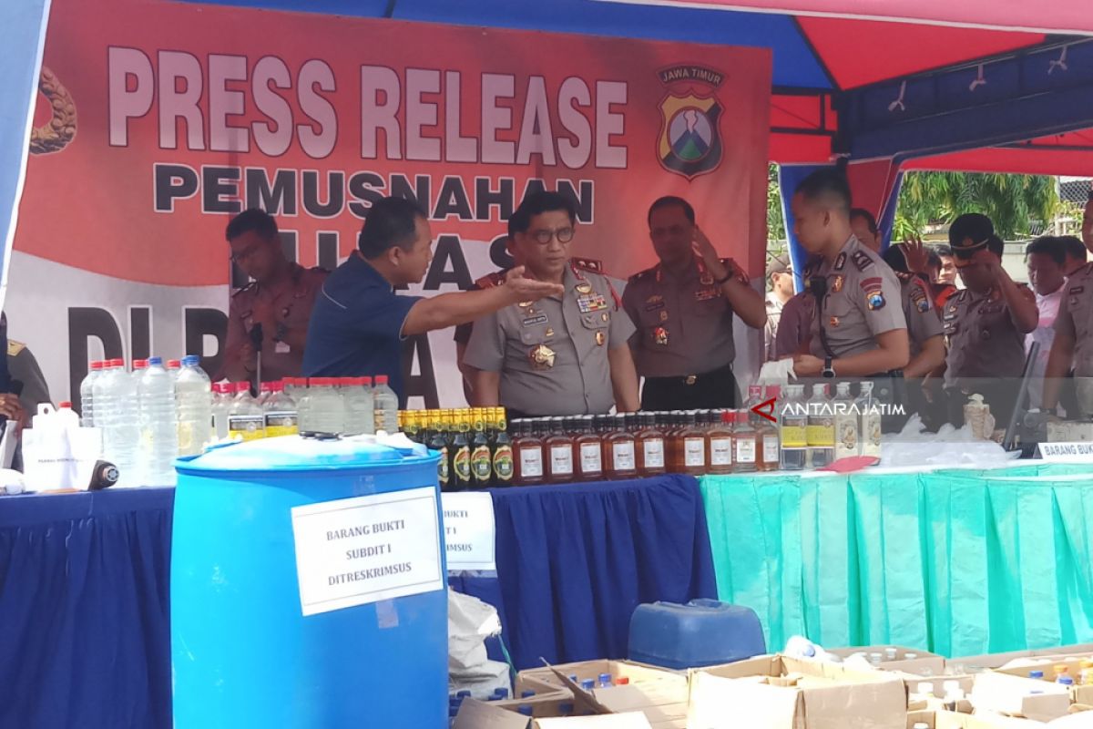 Polda Jatim Perintahkan Jajarannya Perang Terhadap Minuman Keras (Video)