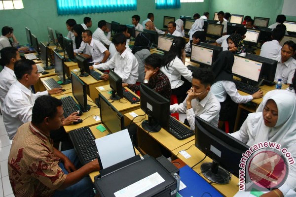 60 SMP Tanah Bumbu UN berbasis komputer