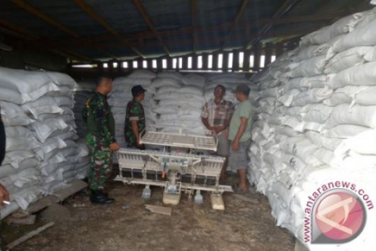 Petani Wondama Belajar Produksi Pupuk Organik