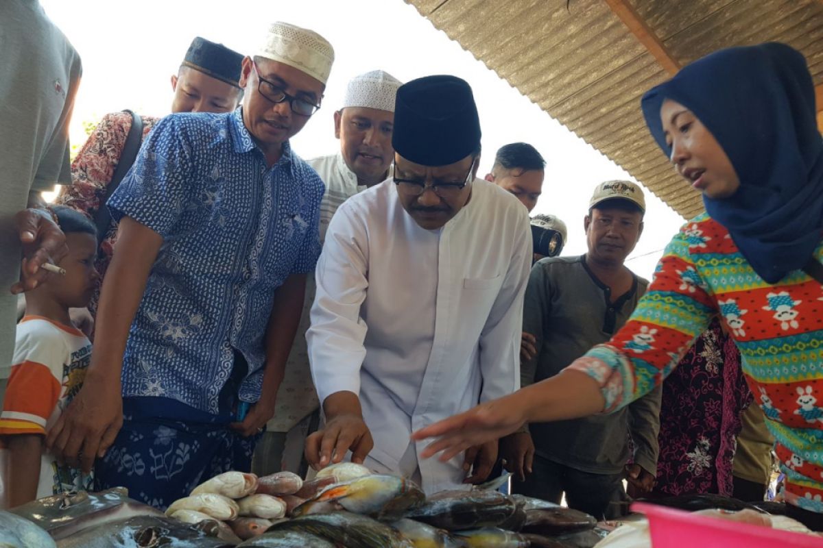 Gus ipul Komitmen Berikan Asuransi Nelayan di Jatim