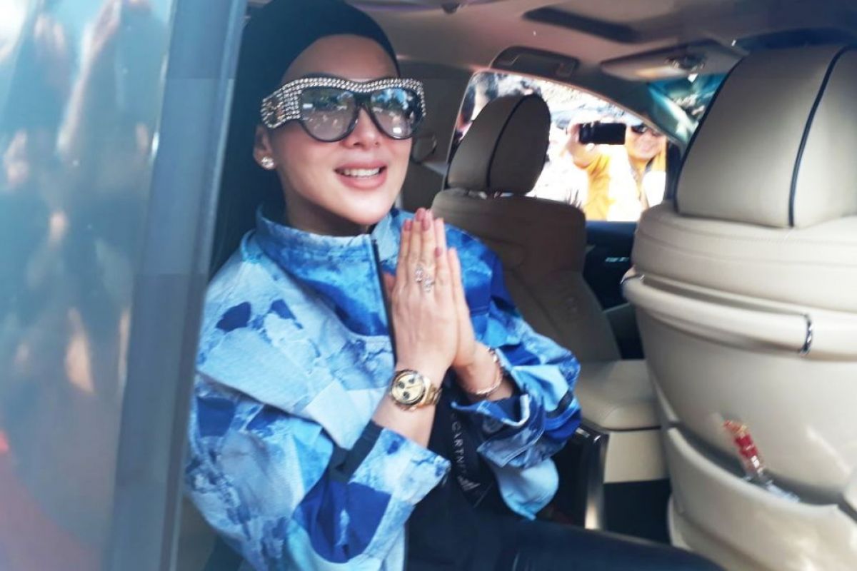 Syahrini hadiri sidang First Travel