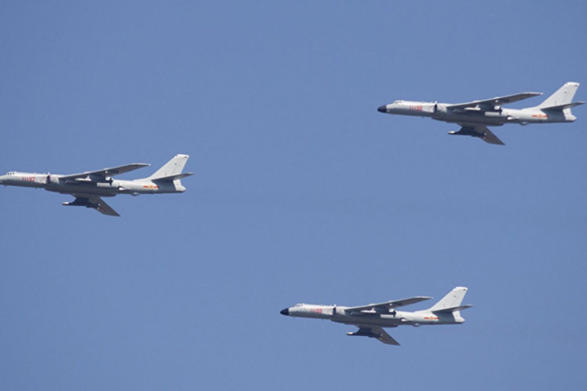 Akhiri latihan militer, pesawat tempur China kelilingi Taiwan