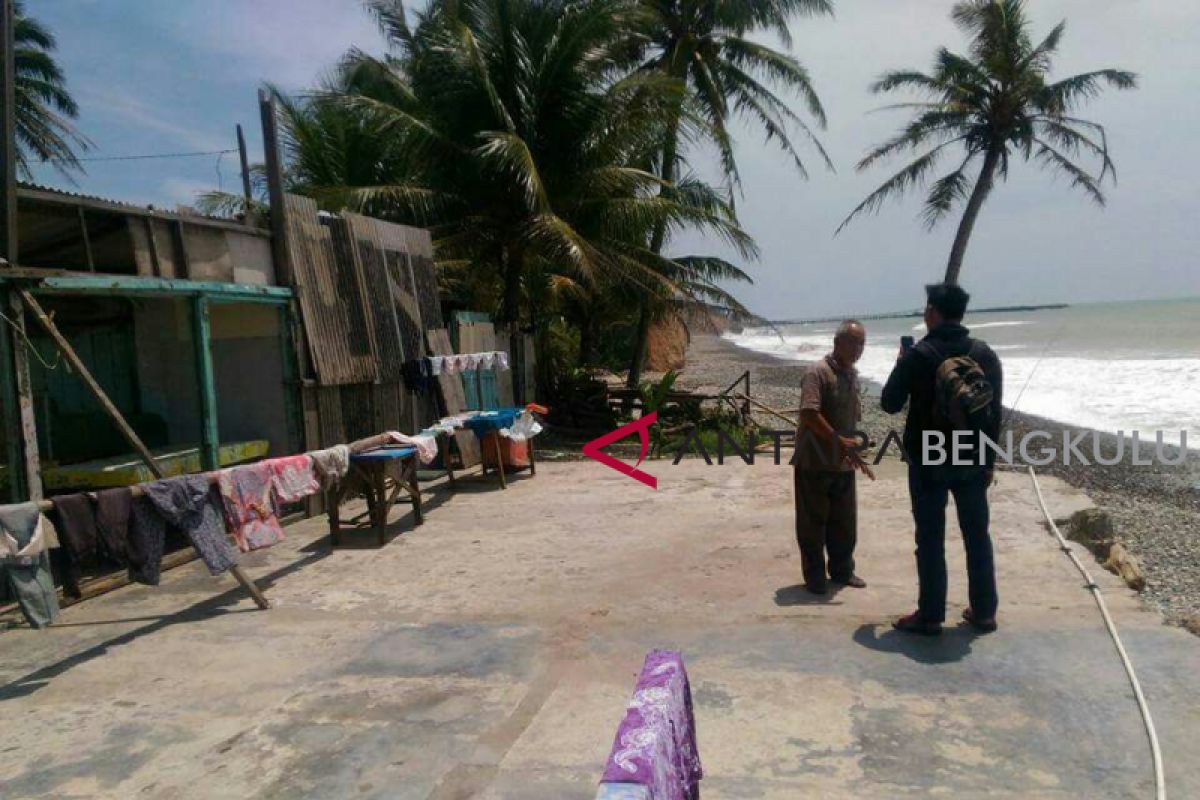 20 rumah terancam tergerus abrasi di Bengkulu Utara