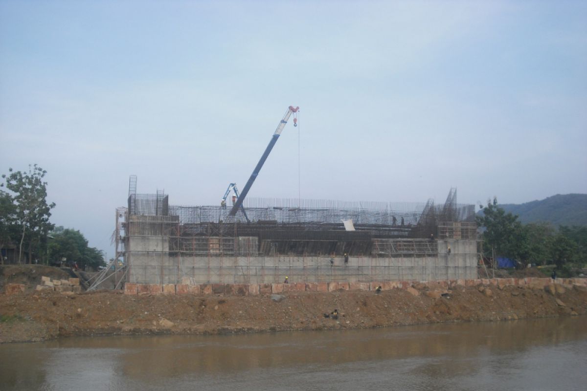 Jembatan Kali Kuto, mirip Jembatan Holtekamp