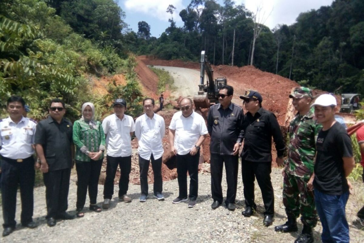 Akses jalan Kalbar - Kaltim bakal tembus tahun depan